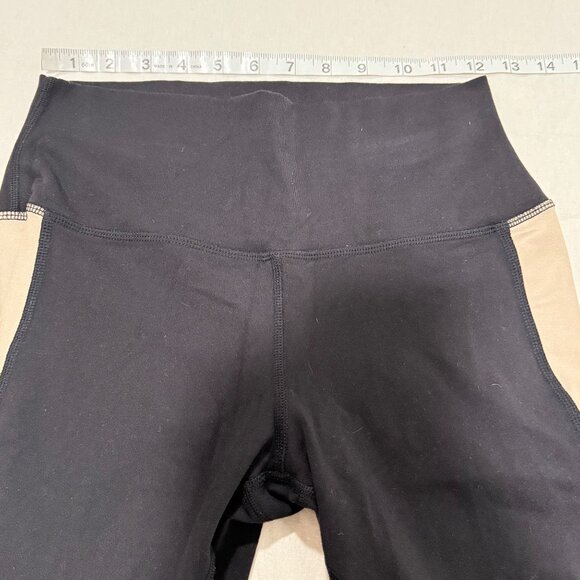 Alo Yoga Elevate Leggings Size M Black Tan Mesh Insert Hi Rise - Picture 9 of 9